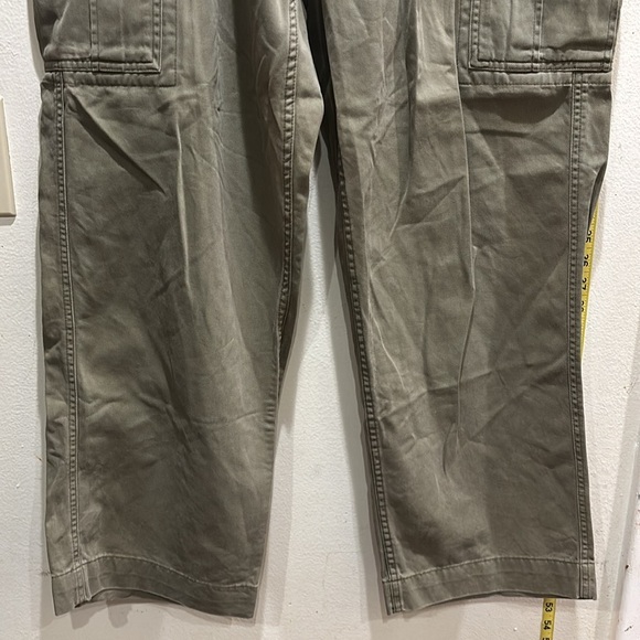 Ralph Lauren Men's Cargo Pants in Khaki - Picture 2 of 7